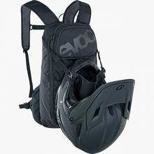 GRE_backpack_EVOC-E-RIDE-12-HELMET.jpg